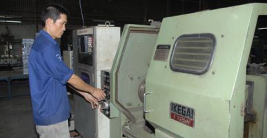 Chuyển giao công nghệ đúc và sản xuất hàng đồng mỹ nghệ