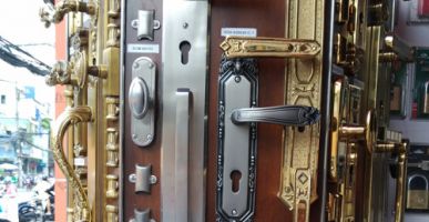 Panel trưng bày khóa TD