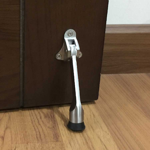Chặn cửa gỗ mua ở đâu tốt